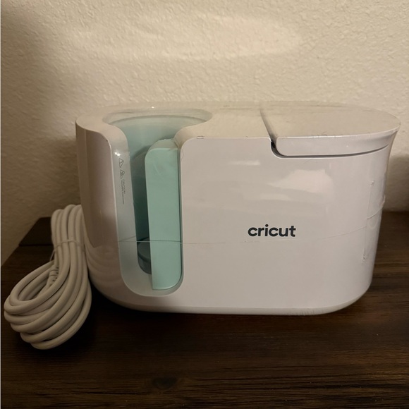 Cricut Mug Press – New (Opened Box, Never Used)